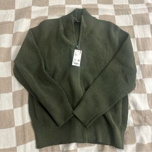 NWT Uniqlo Men’s Olive Green Full Zip ribbed Sweater From Japan